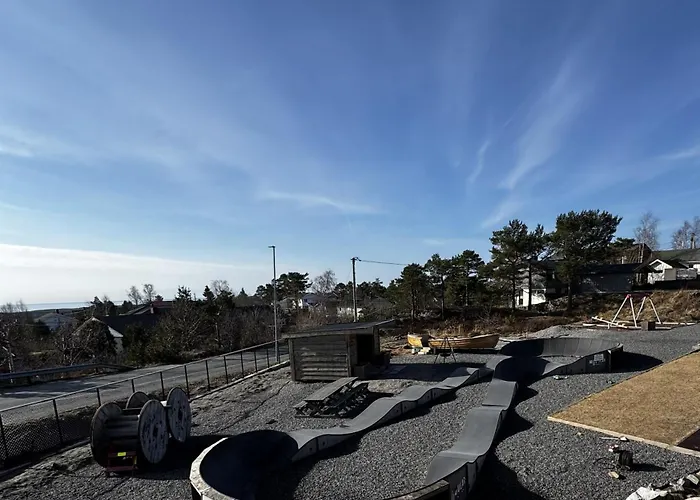 Idyllisk Sorlandshus 度假居 里瑟尔